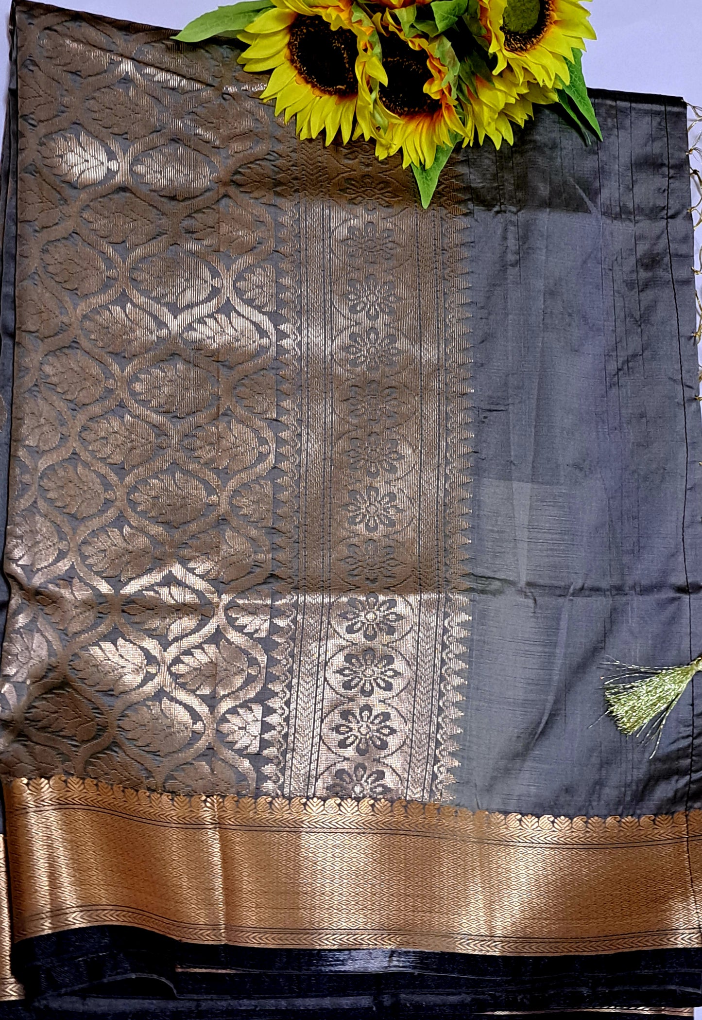 SAREE