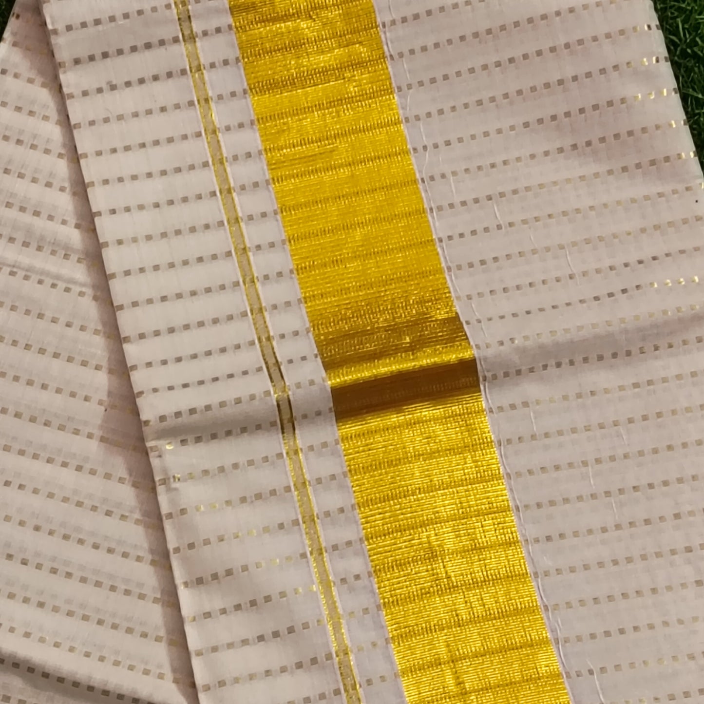 Kerala Kasavu Tissue Saree – White & Gold