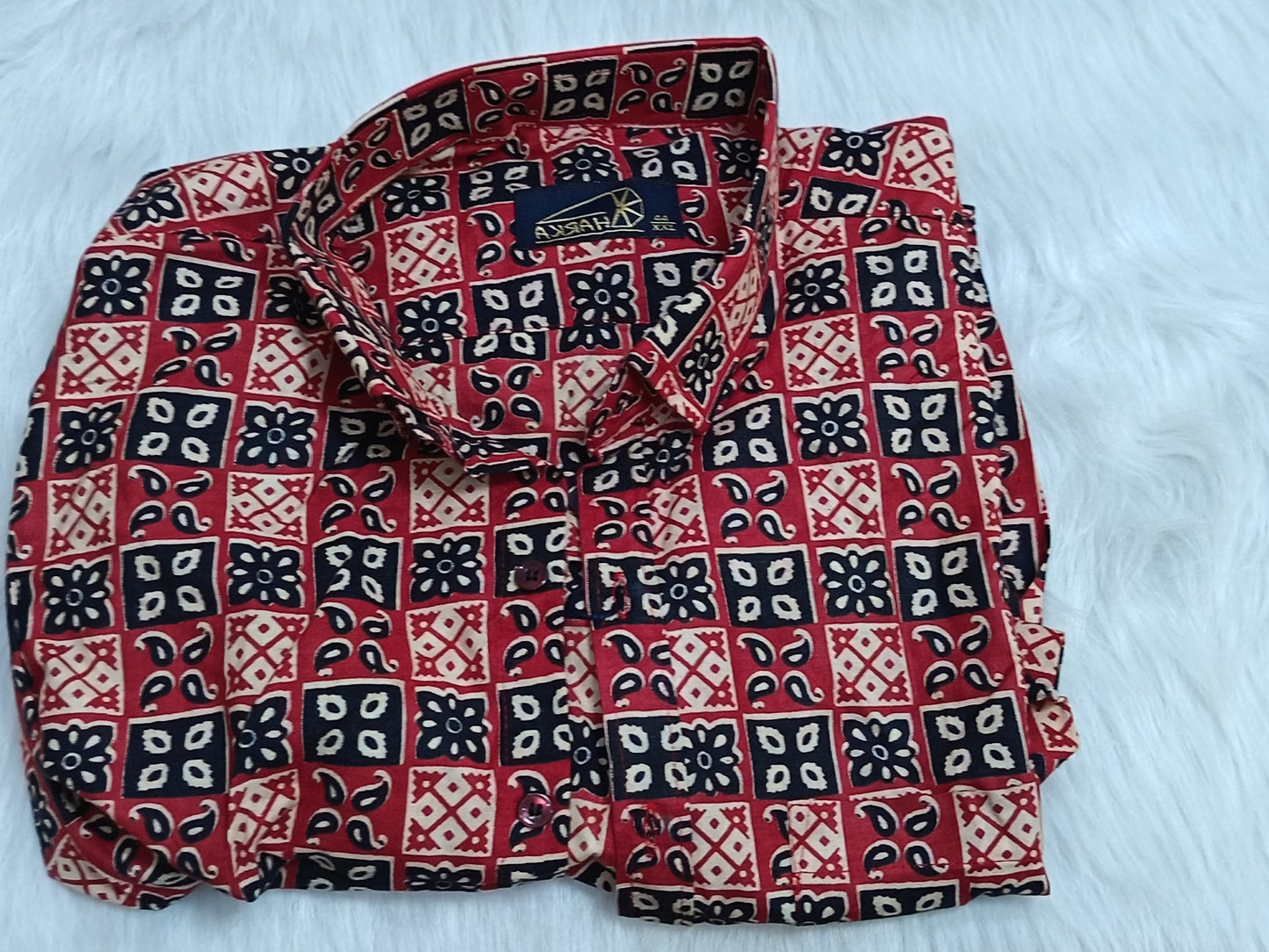 MEN'S SHIRT.