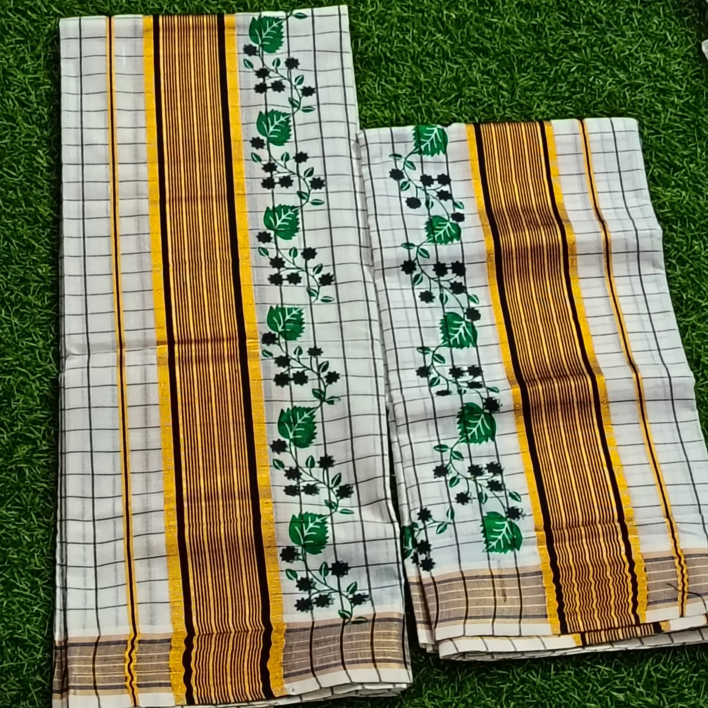 Floral Vine Set Mundu