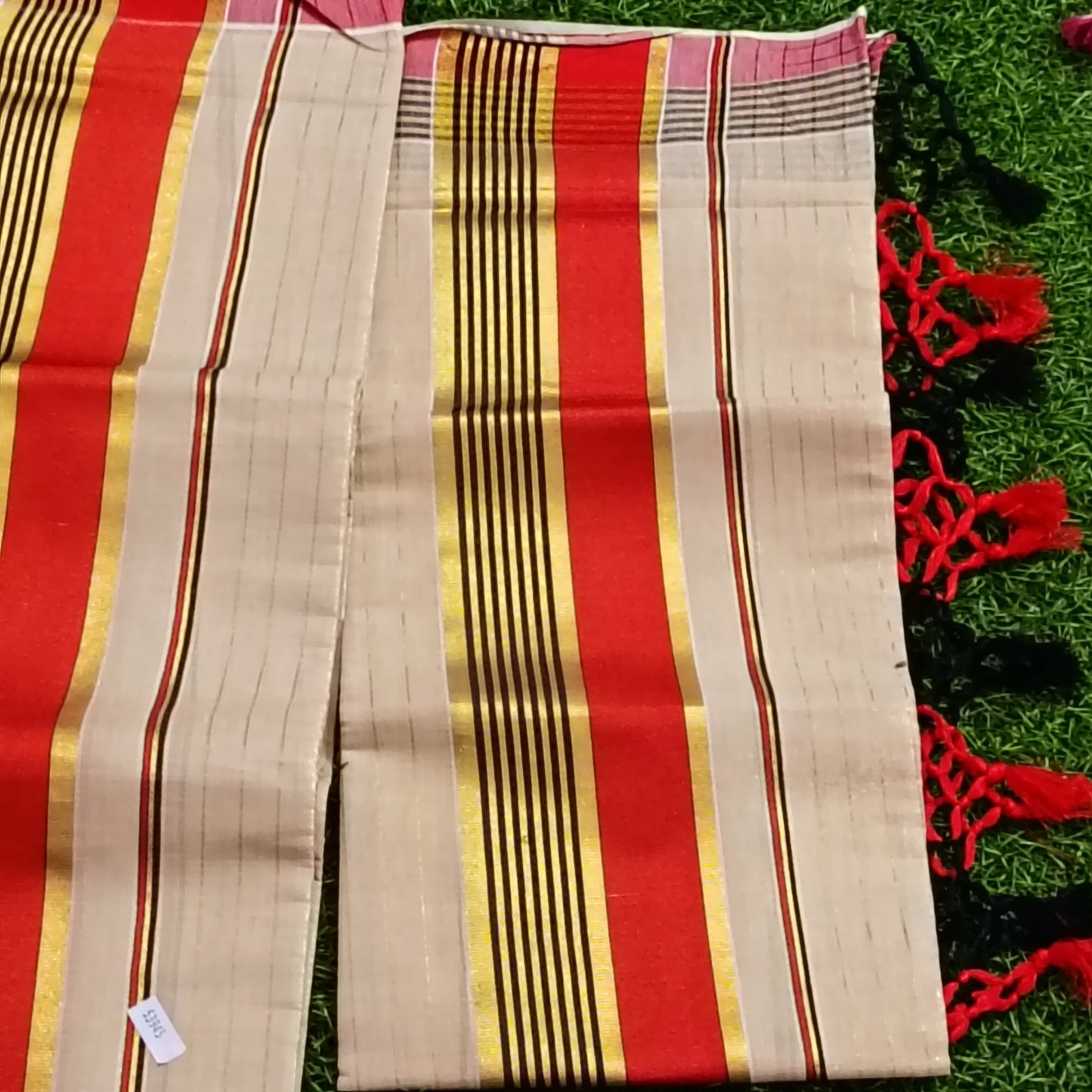 Kerala Cotton Mundu Set – Red & Gold Stripe with Tassels