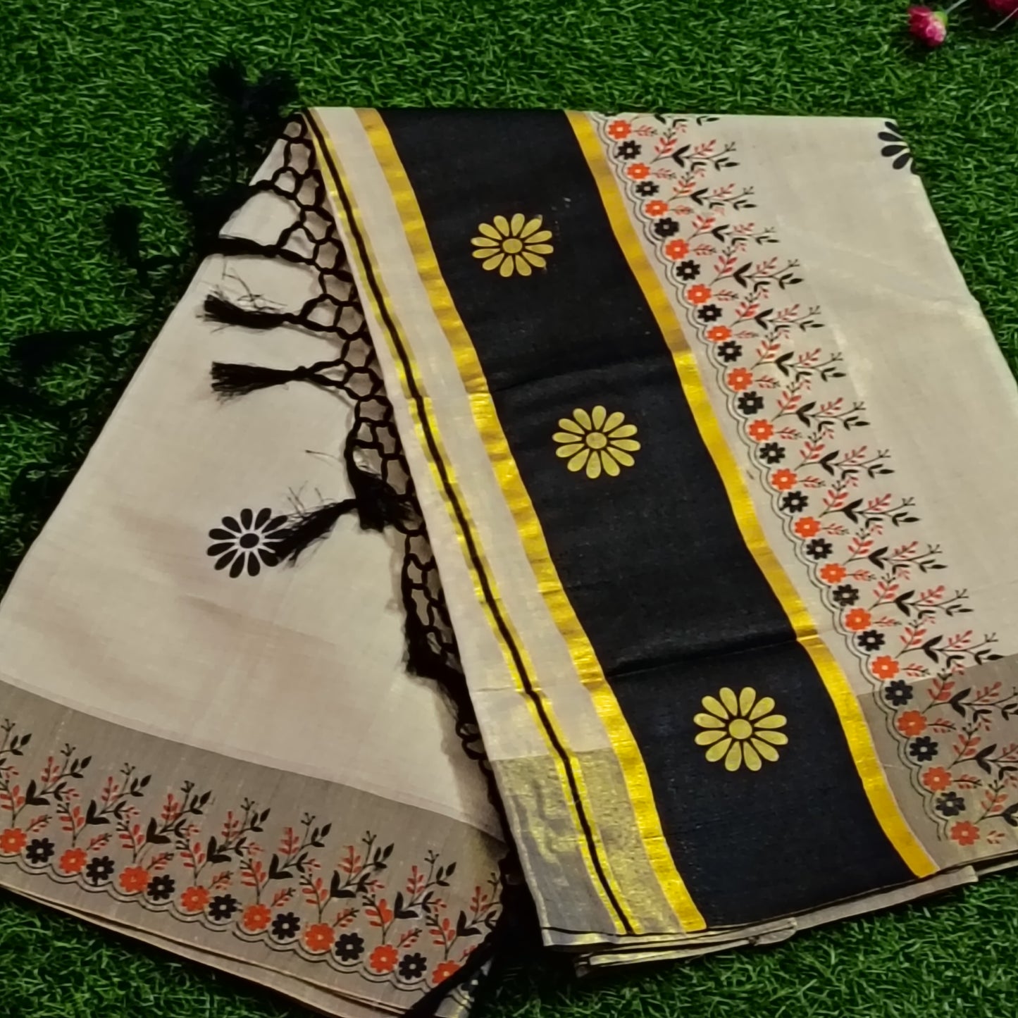 Ivory & Black Floral Print Cotton Saree