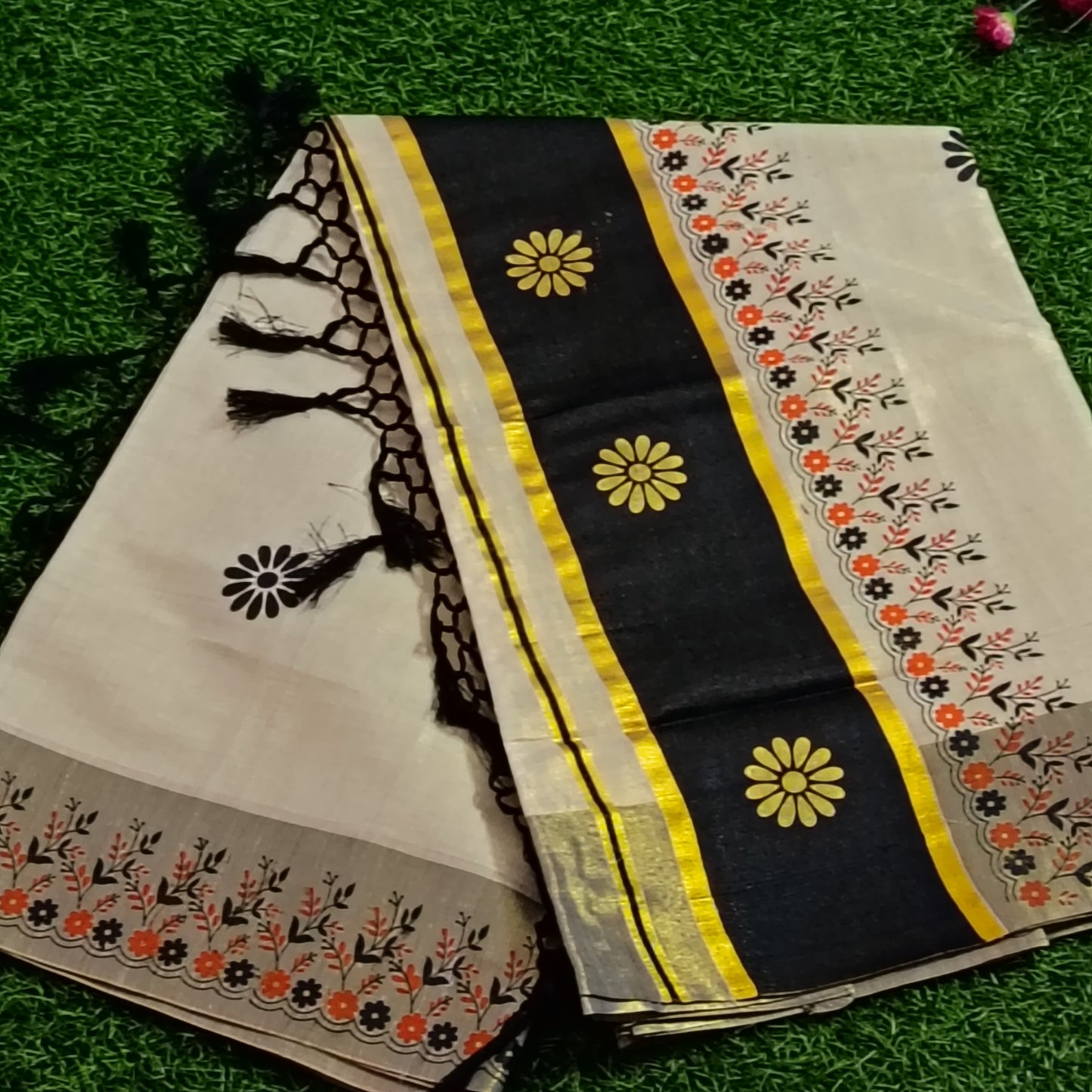 Ivory & Black Floral Print Cotton Saree