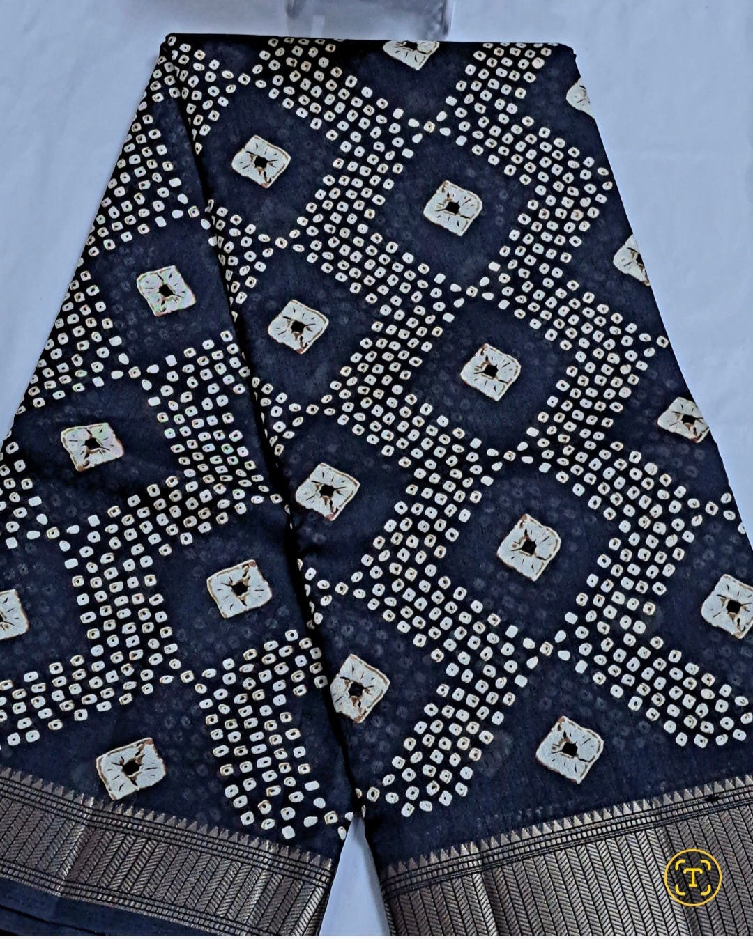 Sarees With Unstiched Blouse.