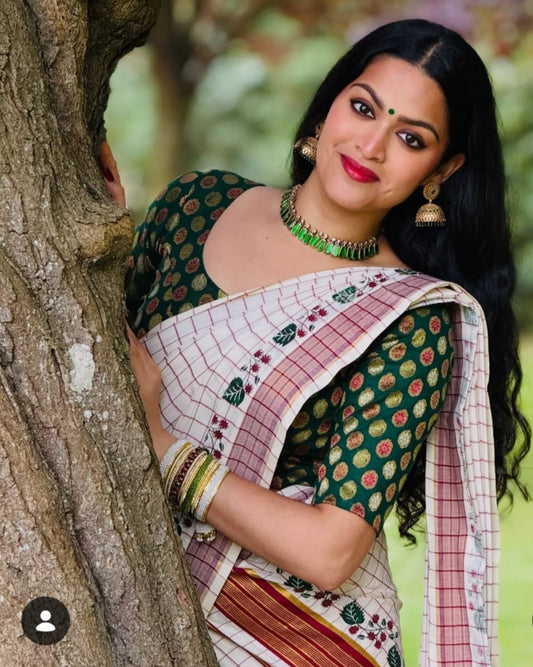 Floral Vine Set Mundu