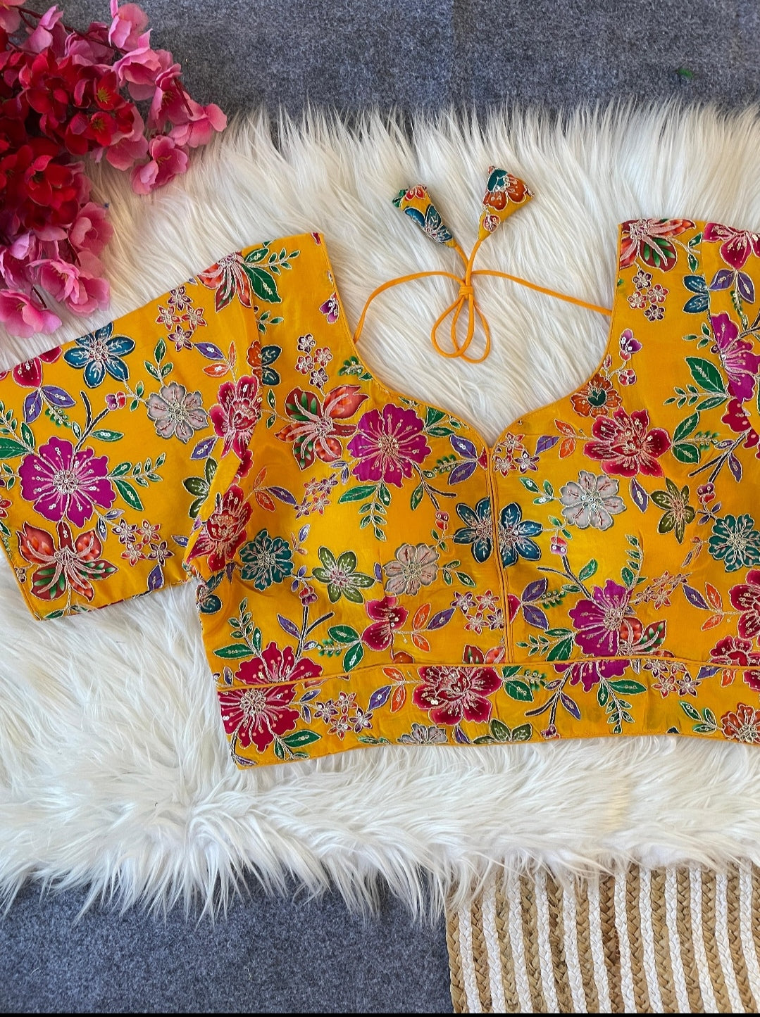 PLUS SIZE BLOUSES.