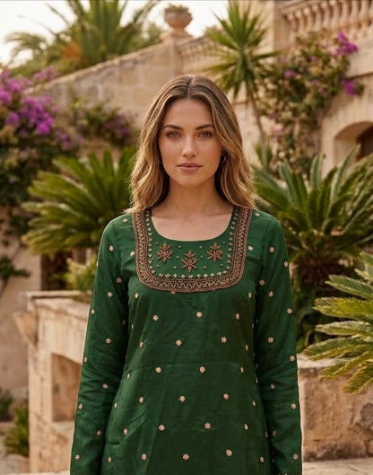 PARTY WEAR KURTI(KRT-16) .