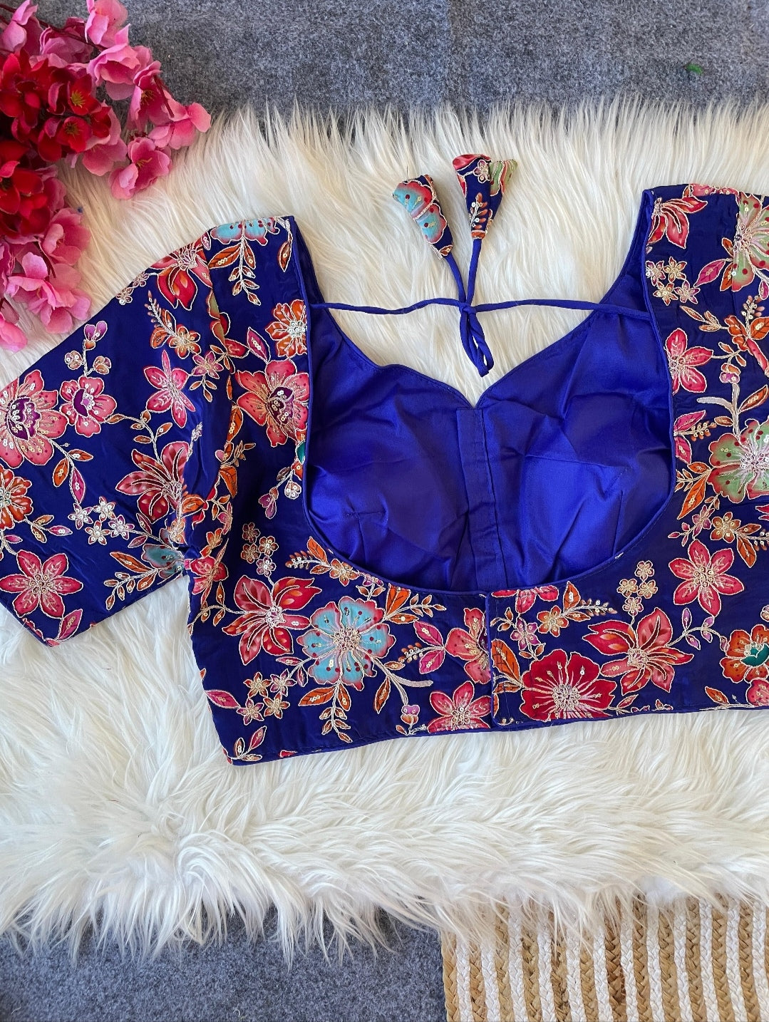 PLUS SIZE BLOUSES.