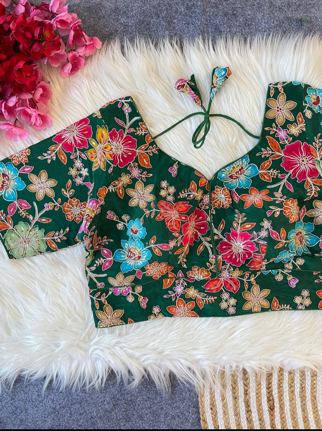PLUS SIZE BLOUSES.
