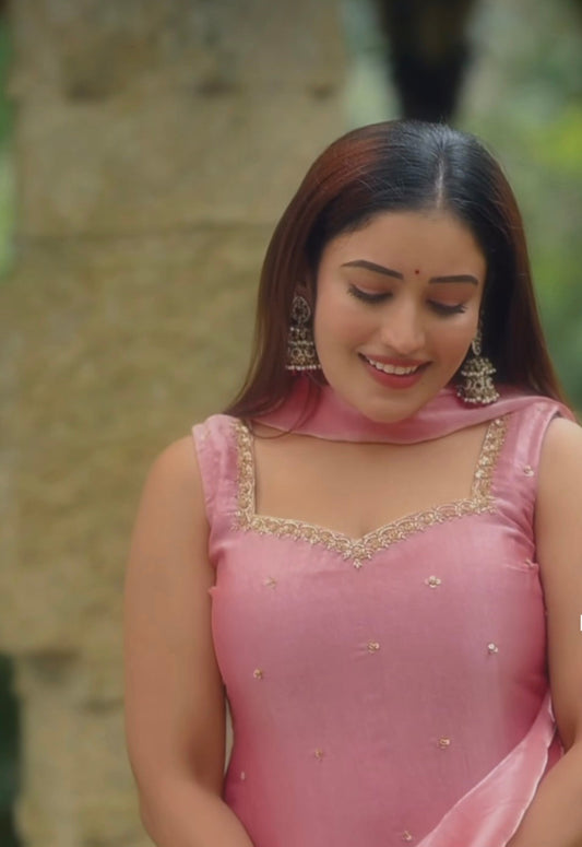 CELEBRITY INSPIRED CHURIDAR SET