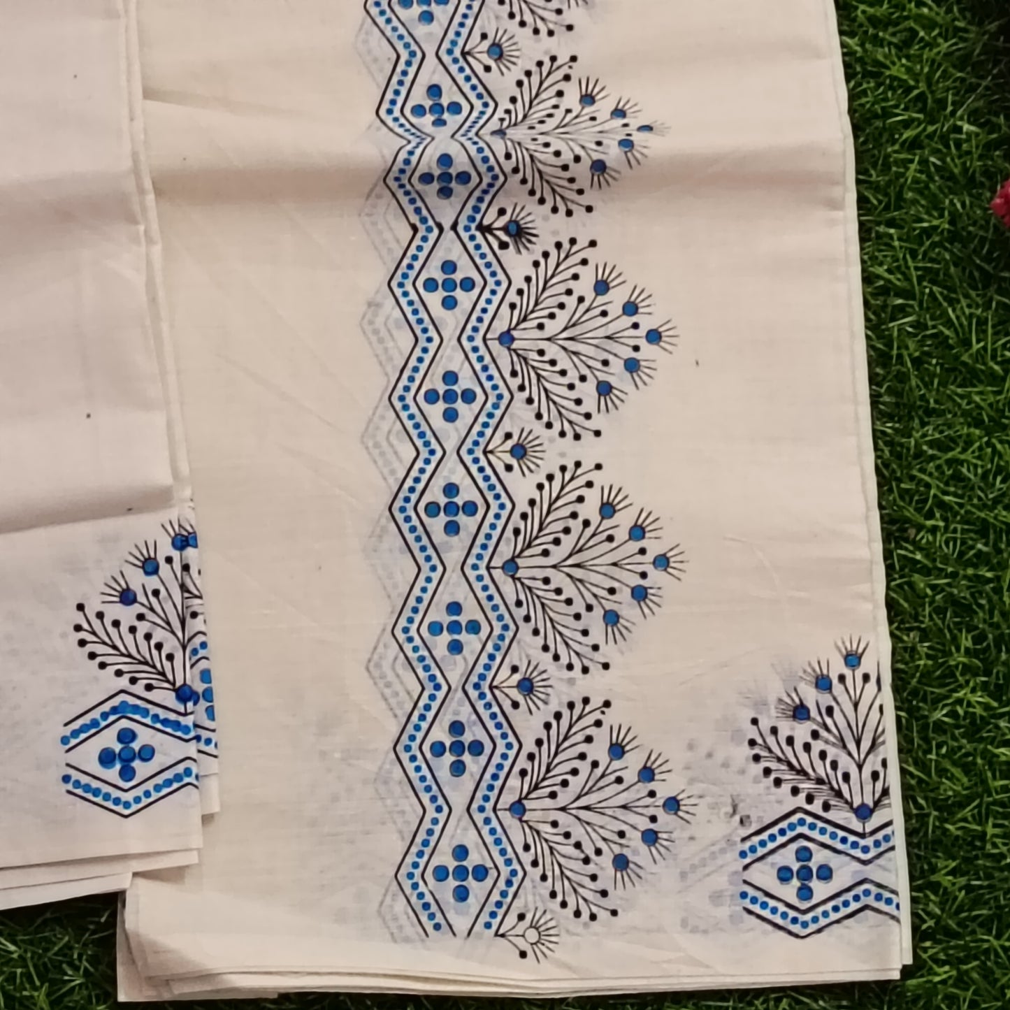 Kerala Cotton Mundu with Floral Zigzag Print Border