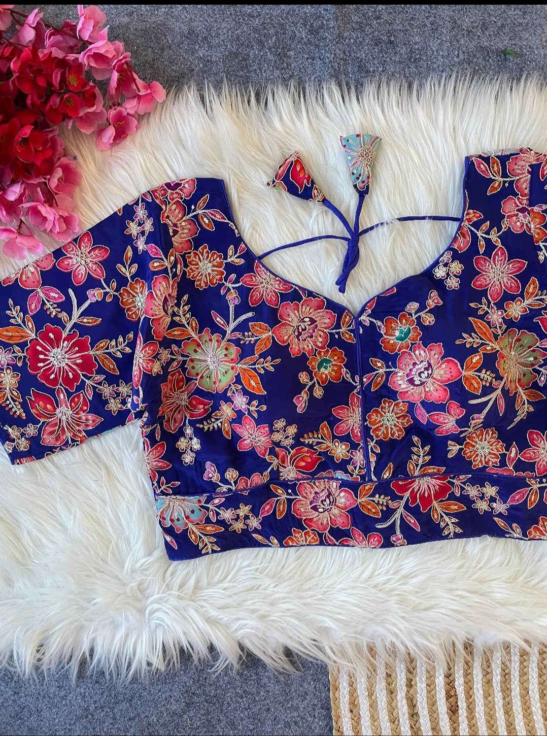 PLUS SIZE BLOUSES.